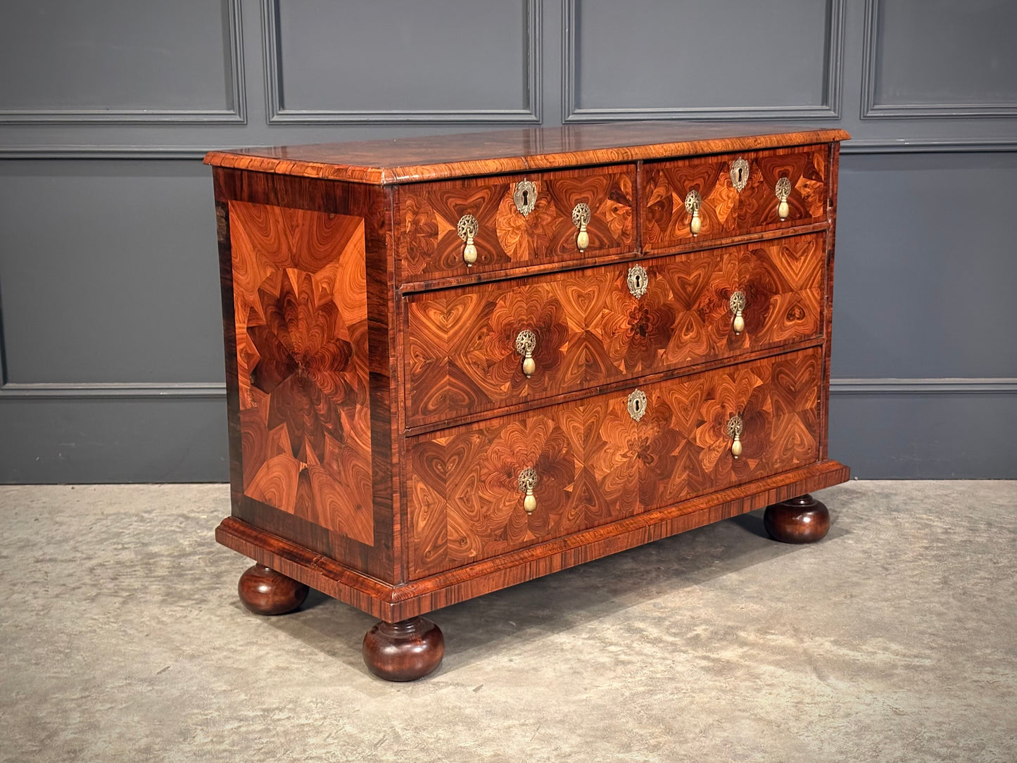 17th Century Kingwood Oyster Veneered Chest