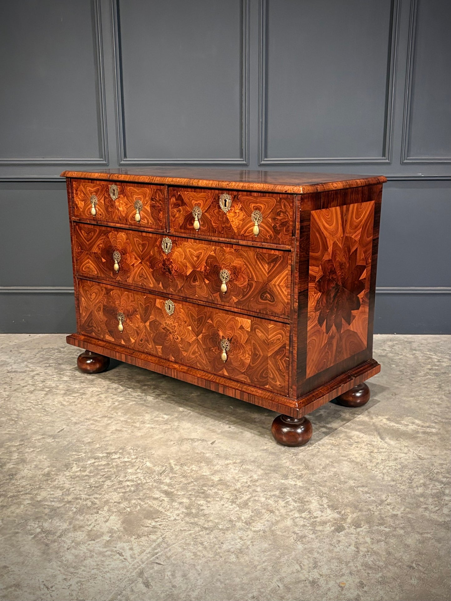 17th Century Kingwood Oyster Veneered Chest