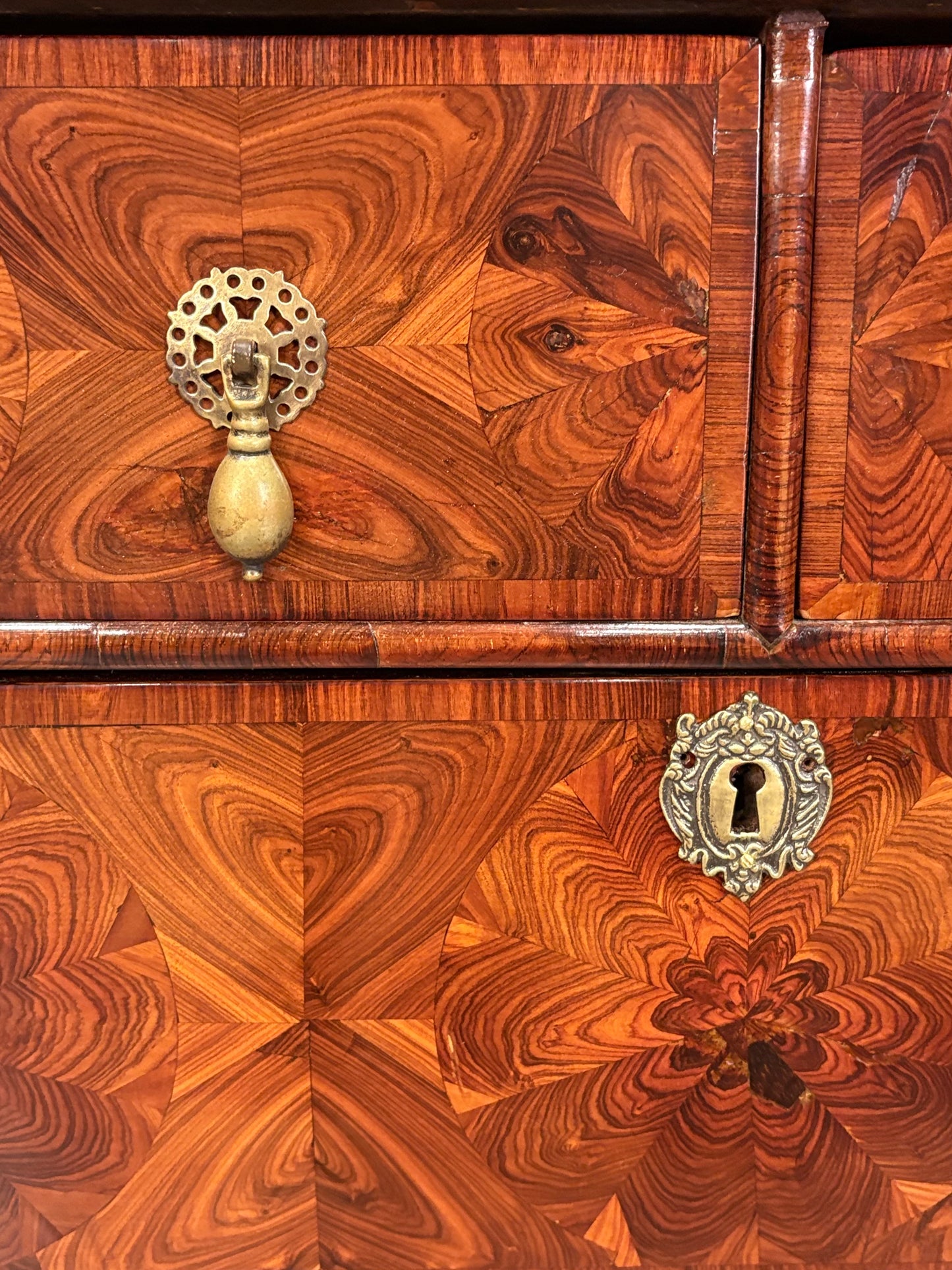17th Century Kingwood Oyster Veneered Chest