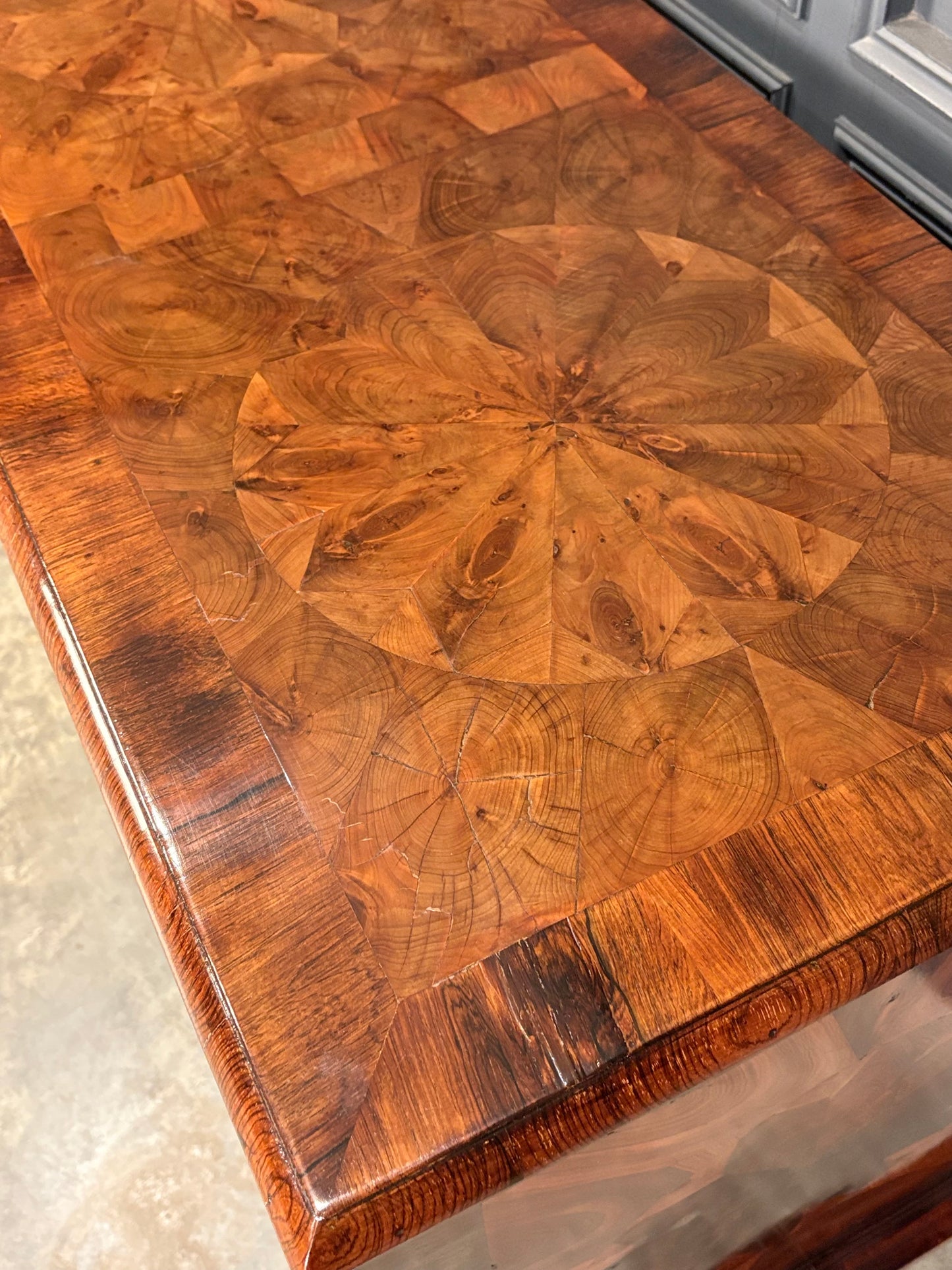 17th Century Kingwood Oyster Veneered Chest