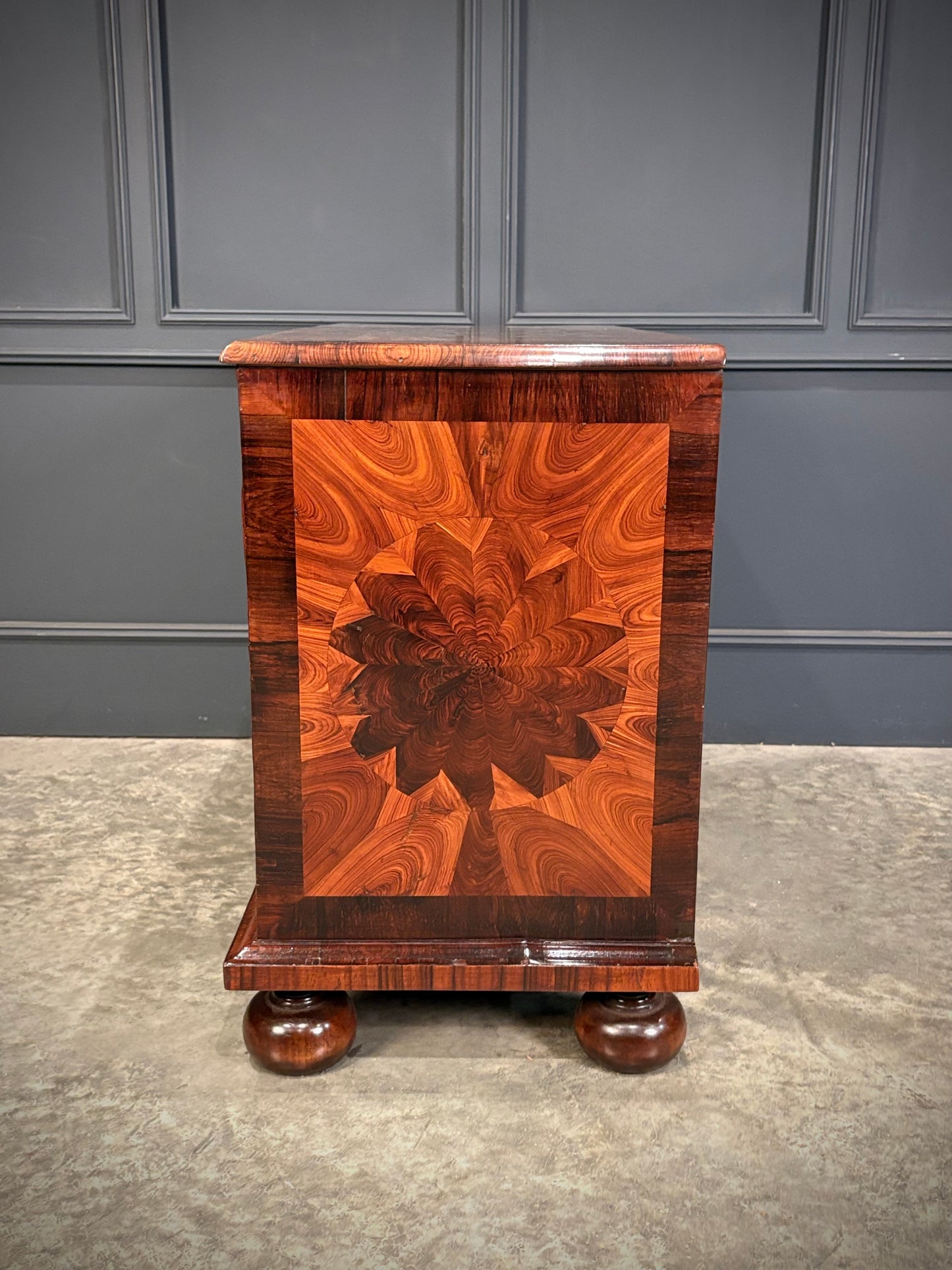 17th Century Kingwood Oyster Veneered Chest