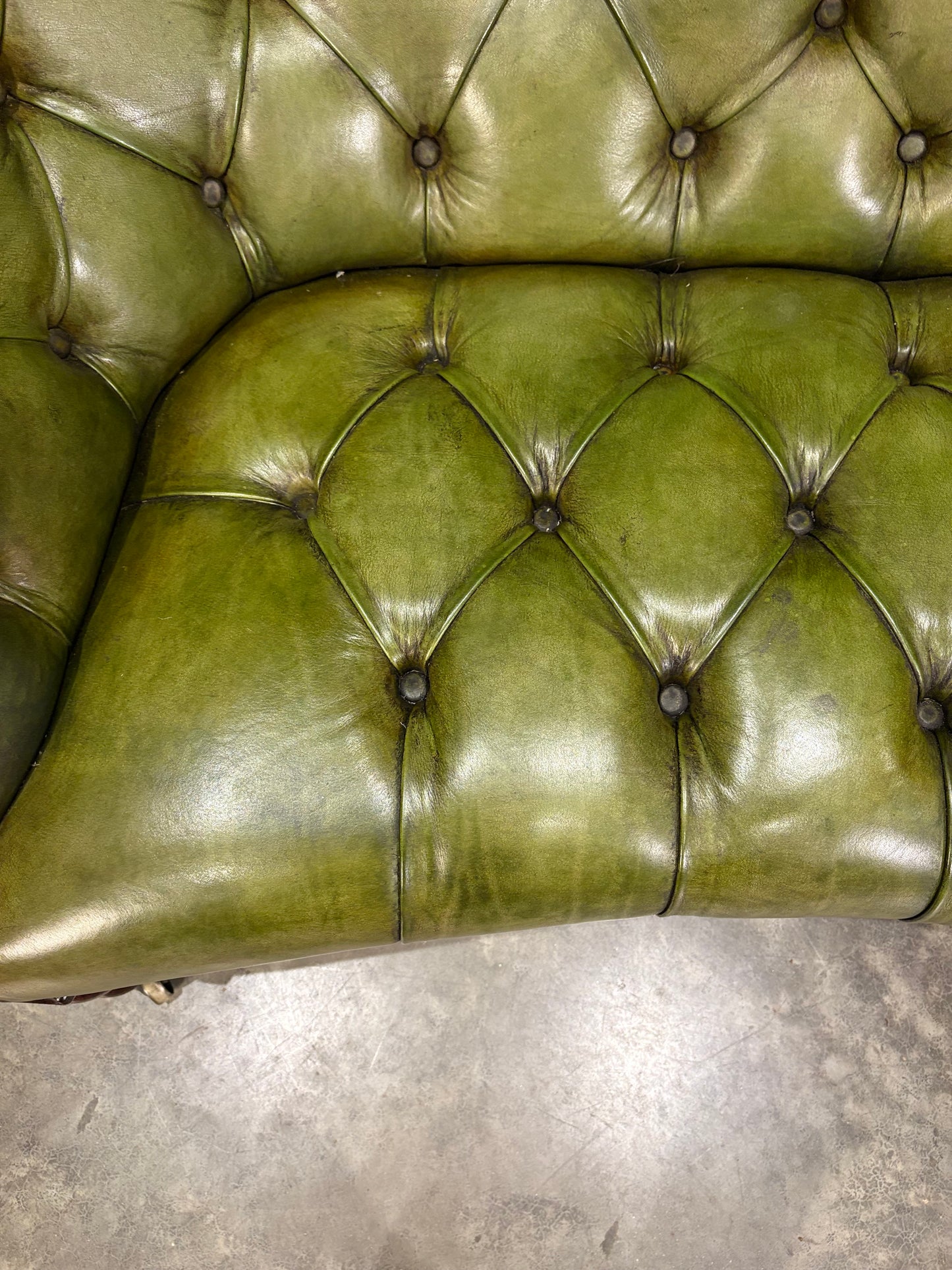 Victorian Green Buttoned Leather Double Spoon-Back Sofa