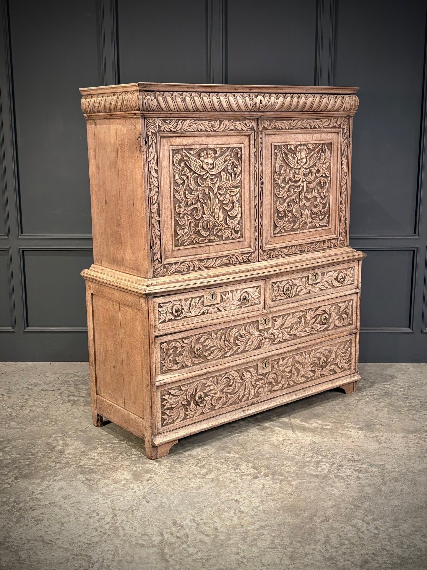 18th Century Carved Oak Cupboard on Chest