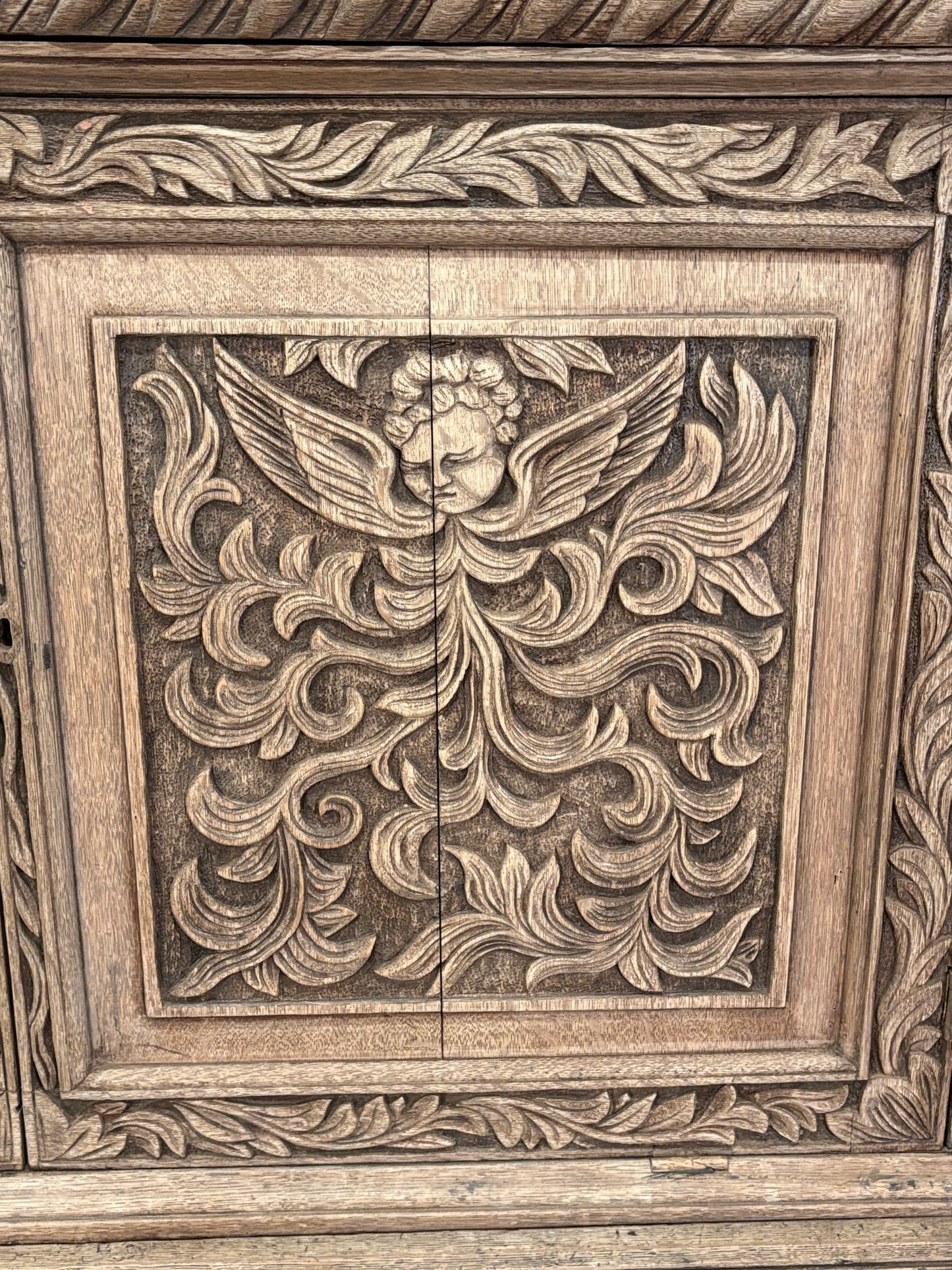 18th Century Carved Oak Cupboard on Chest