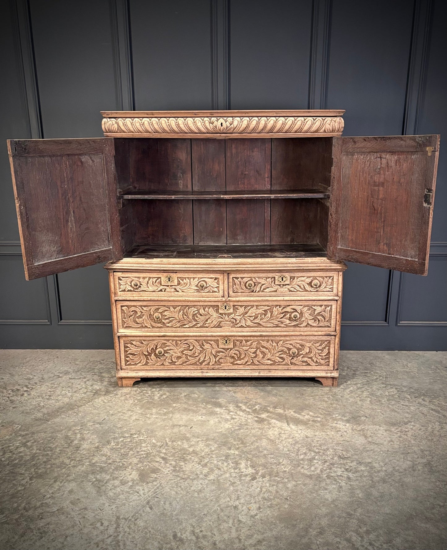 18th Century Carved Oak Cupboard on Chest