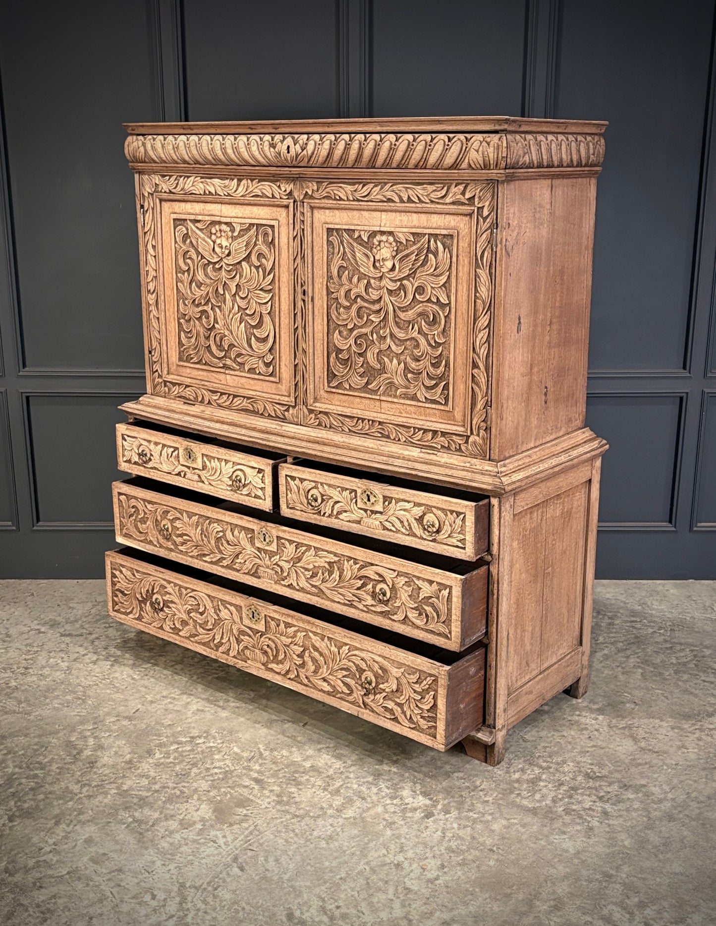 18th Century Carved Oak Cupboard on Chest