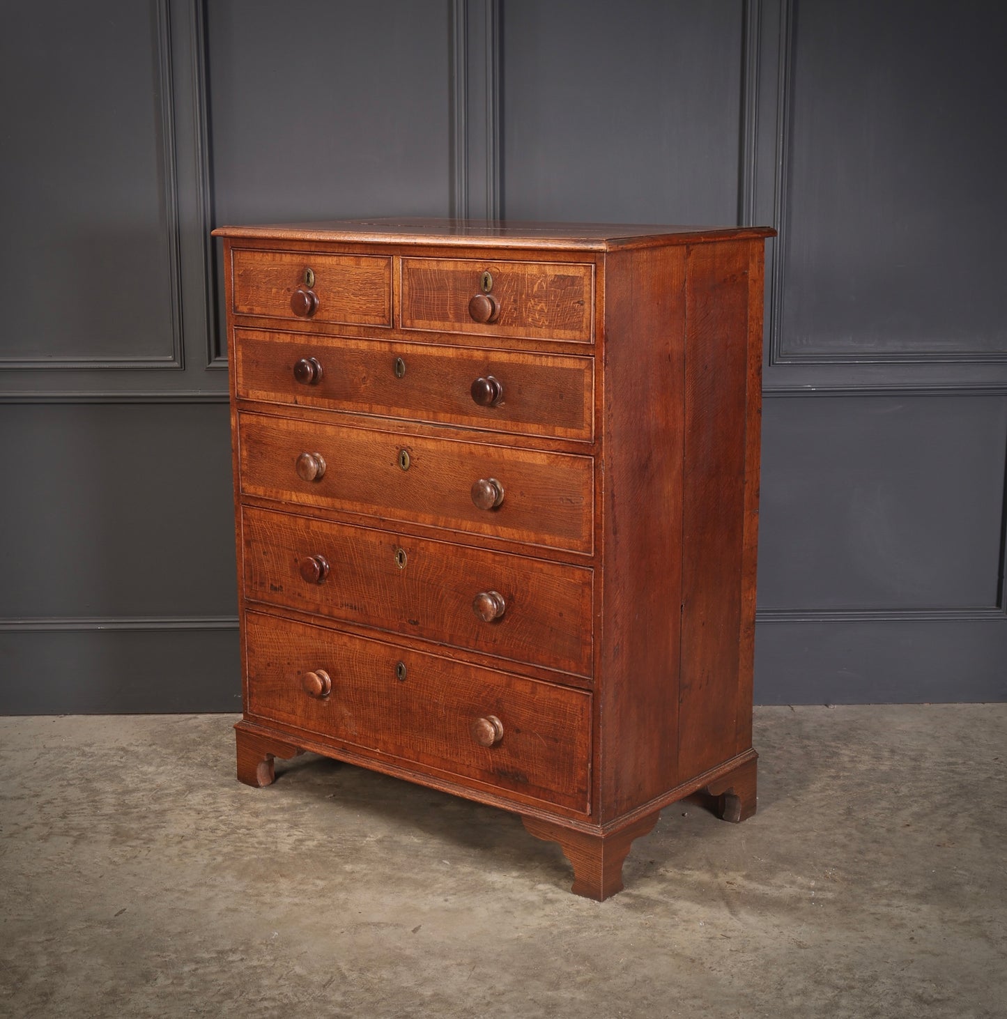 Georgian Oak Chest of Drawers
