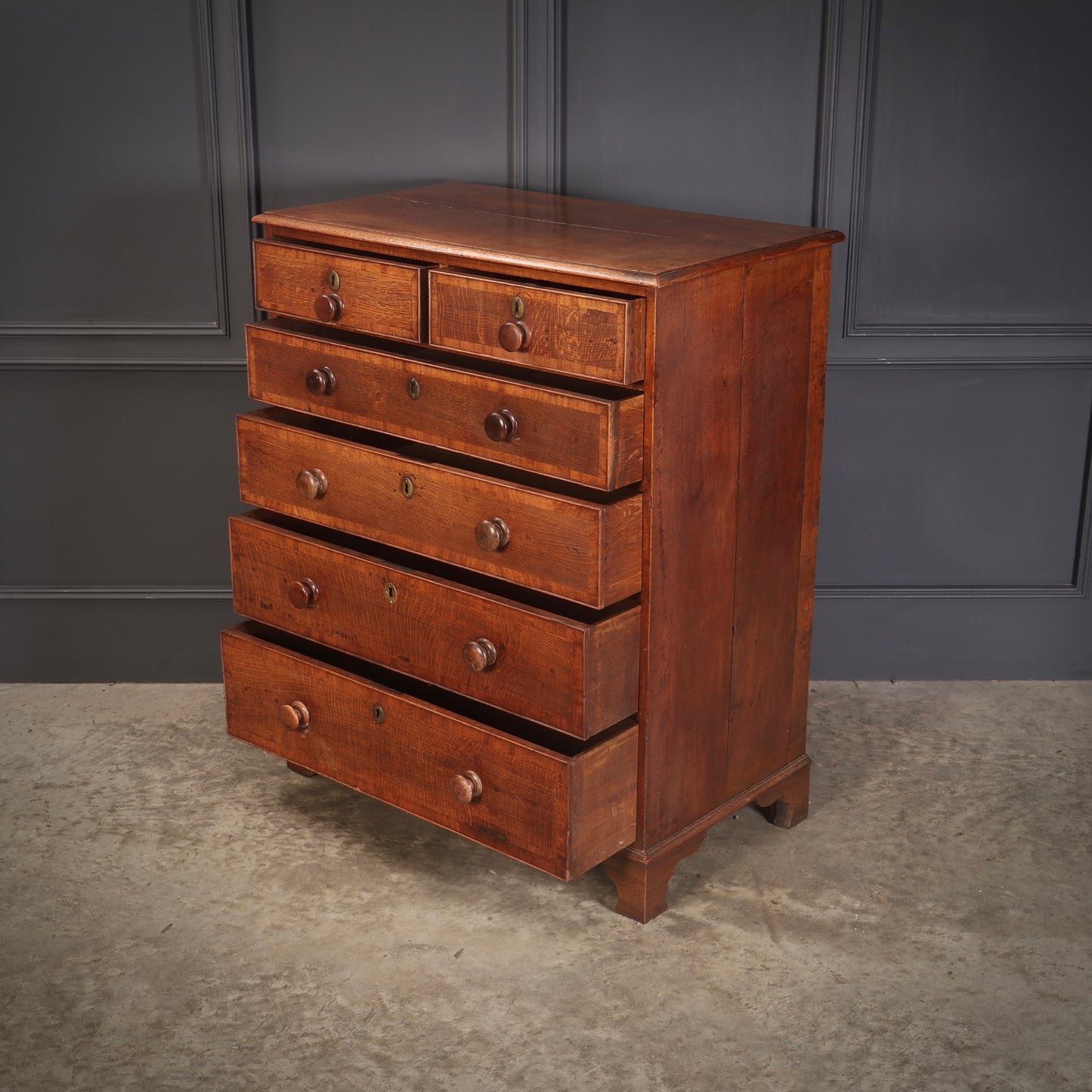 Georgian Oak Chest of Drawers