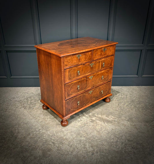 Fine William & Mary Walnut Chest of Drawers