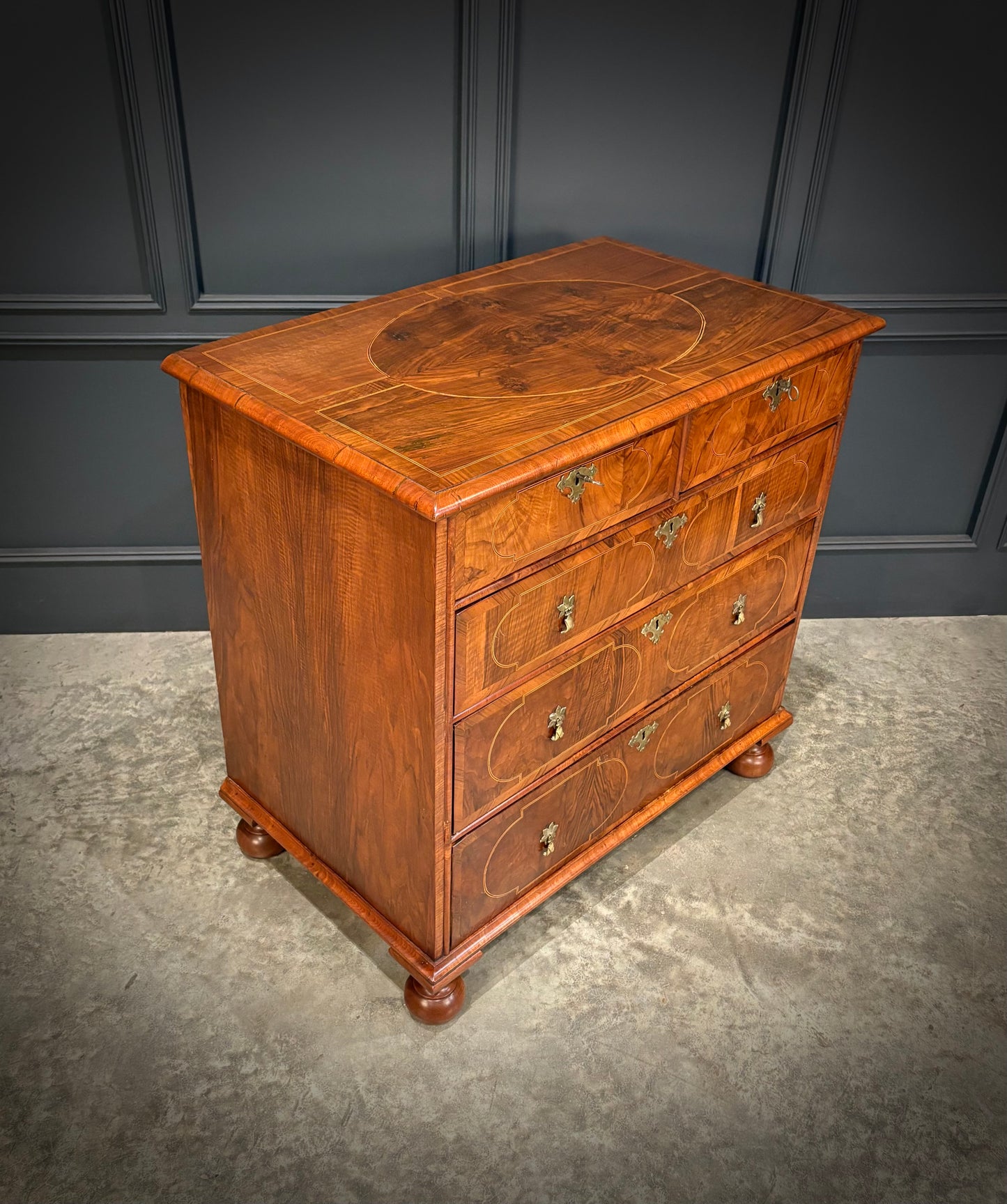 Fine William & Mary Walnut Chest of Drawers