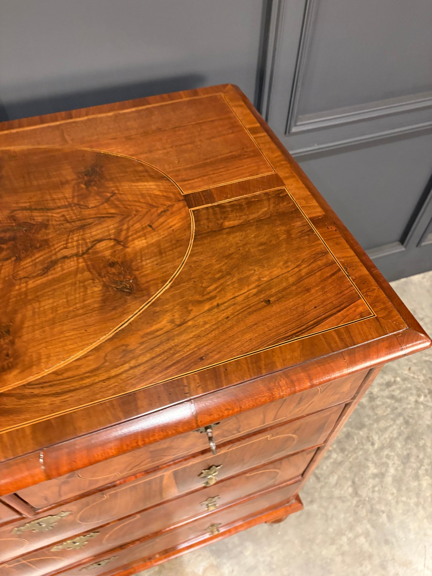 Fine William & Mary Walnut Chest of Drawers