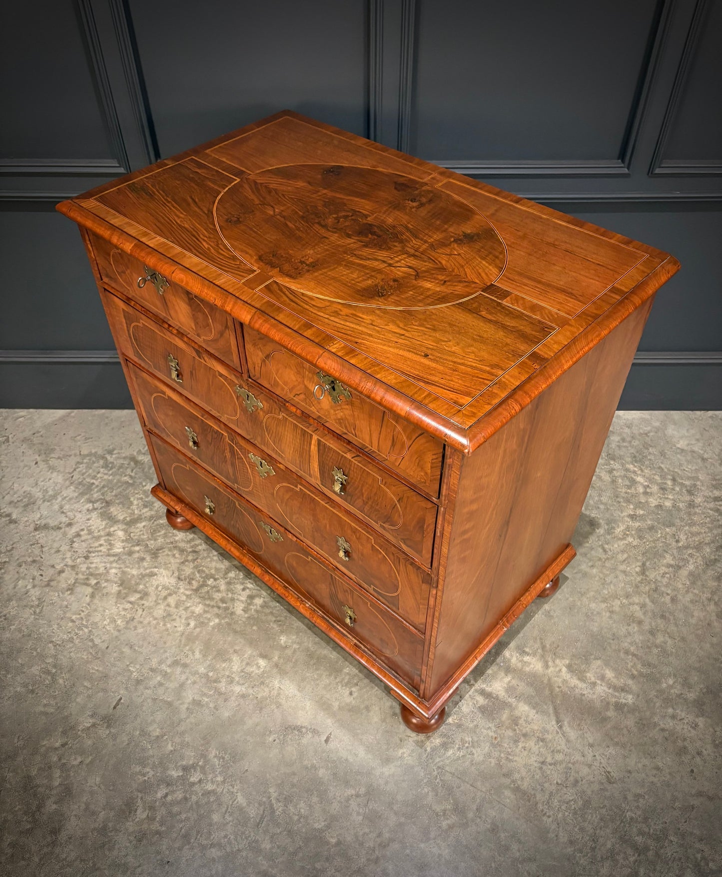 Fine William & Mary Walnut Chest of Drawers