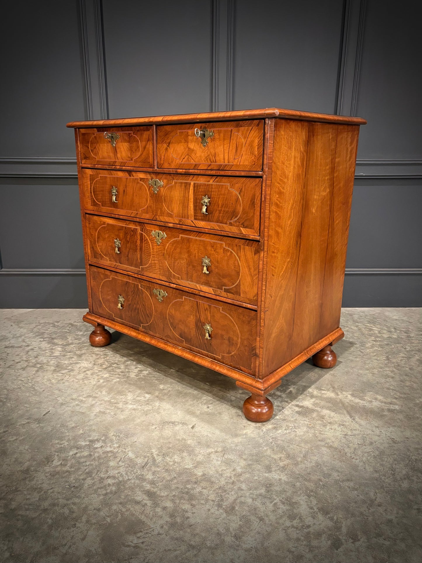Fine William & Mary Walnut Chest of Drawers