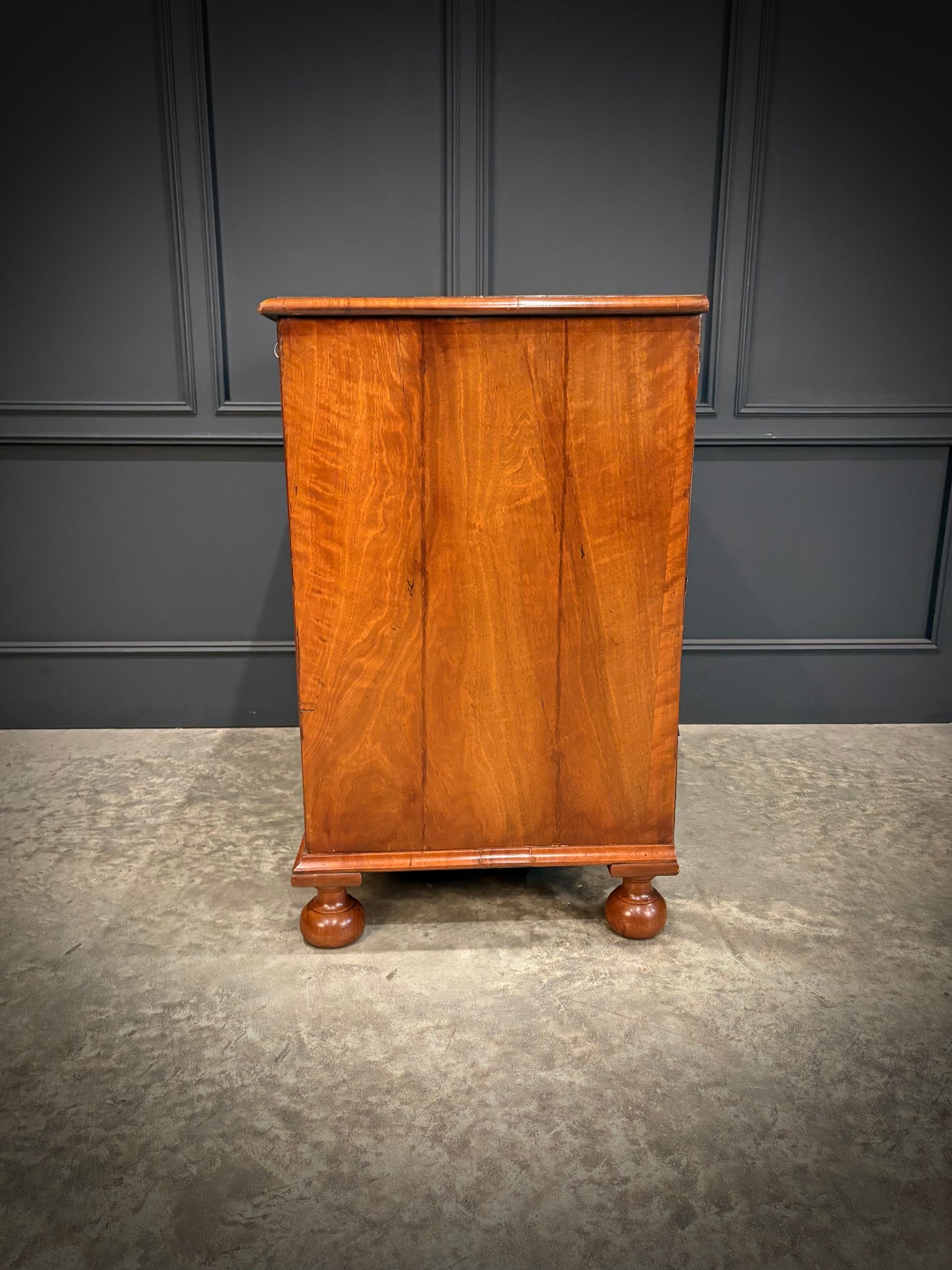 Fine William & Mary Walnut Chest of Drawers