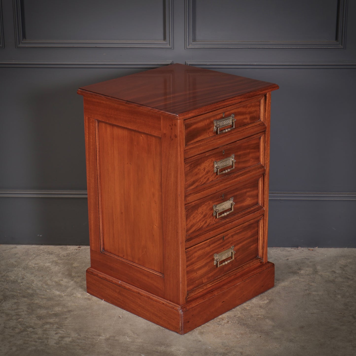 Large Pair of Victorian Mahogany Bedside Chests