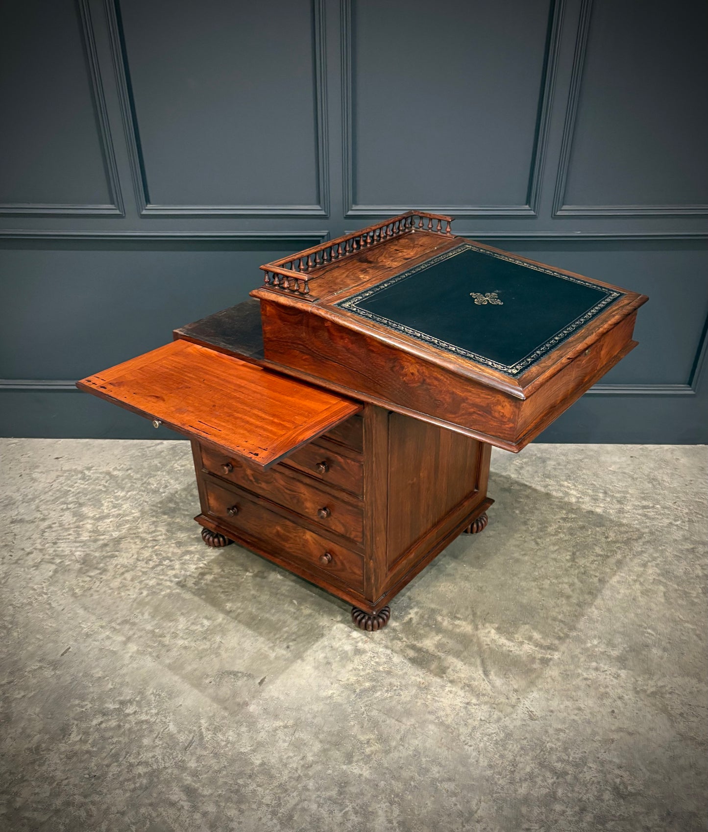 Large 19th Century Rosewood Davenport Desk