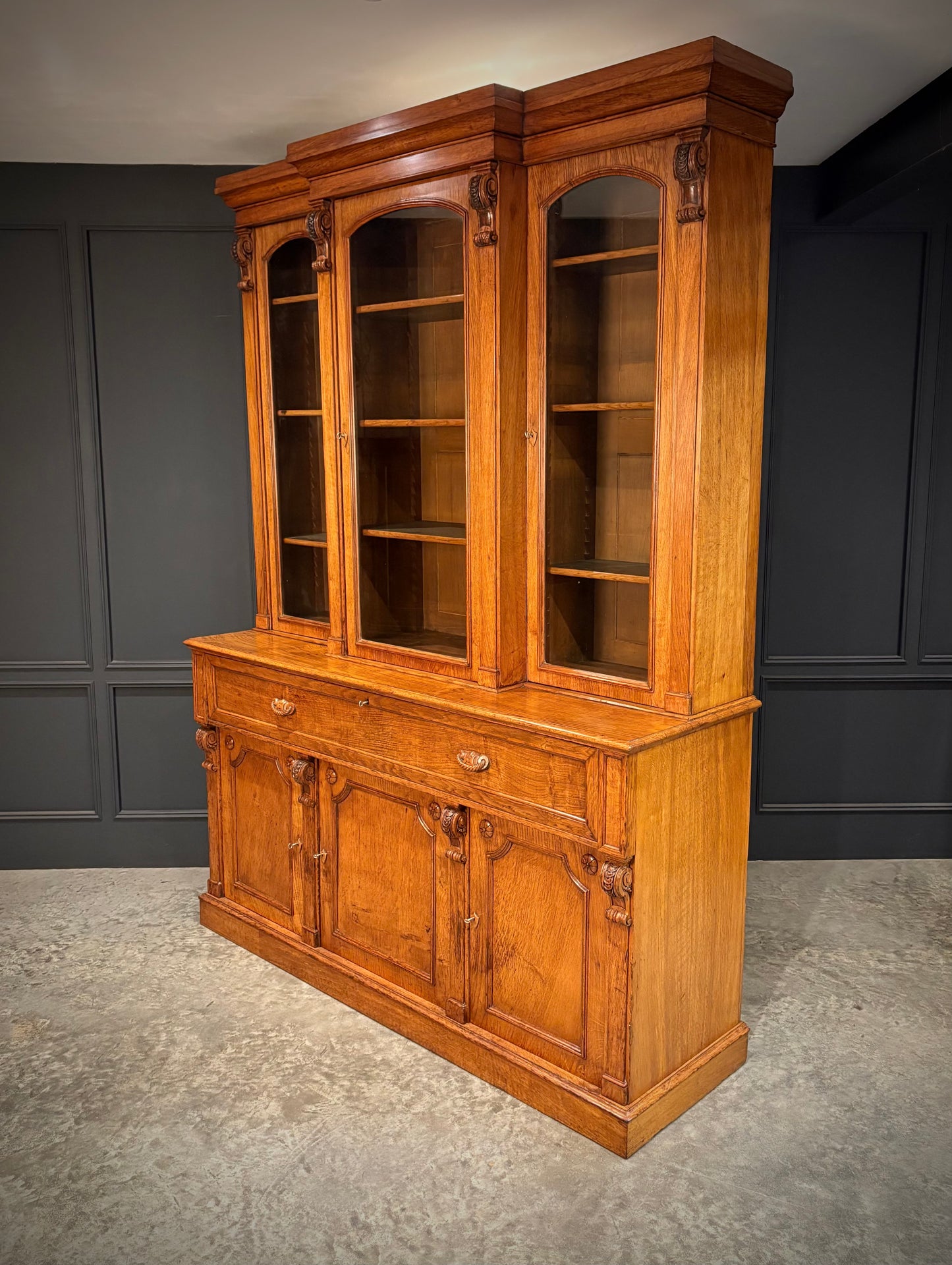Early Victorian Breakfront Oak Bookcase