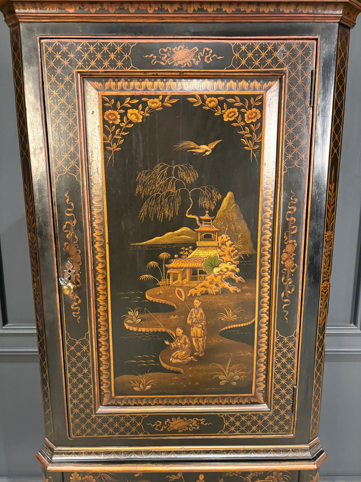 18th Century Chinoiserie Japanned Corner Cabinet