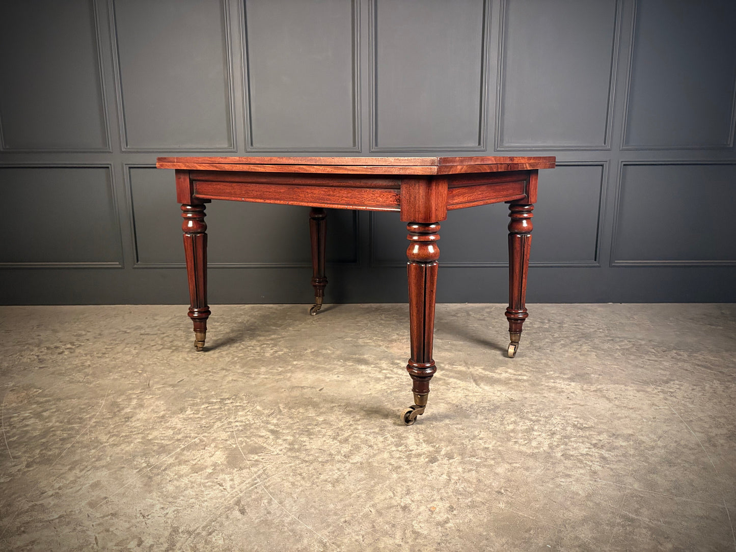 Rare William IV Mahogany Extending Dining Table