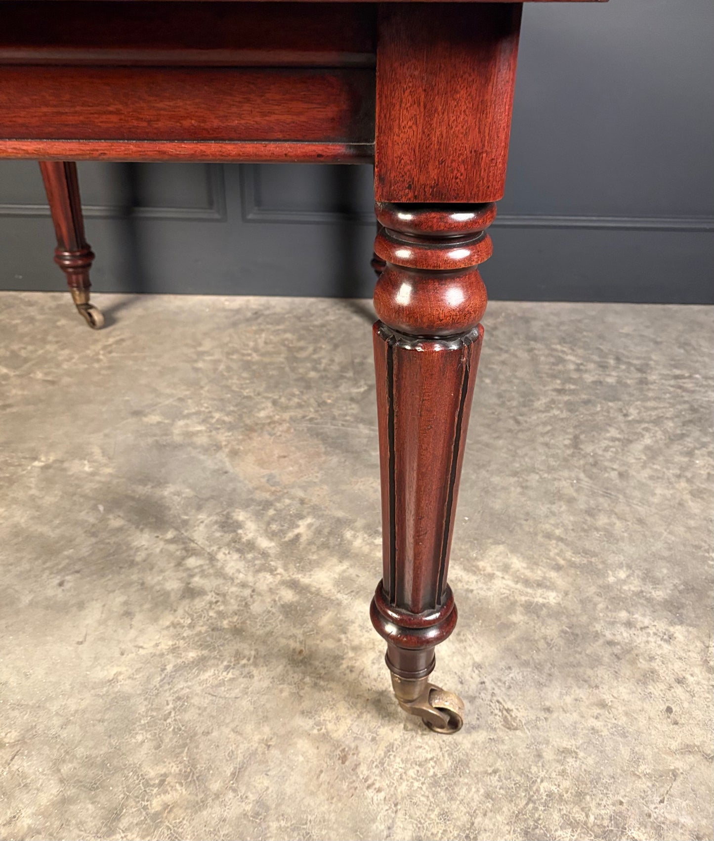 Rare William IV Mahogany Extending Dining Table