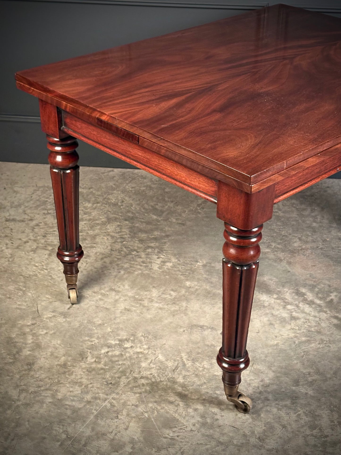 Rare William IV Mahogany Extending Dining Table