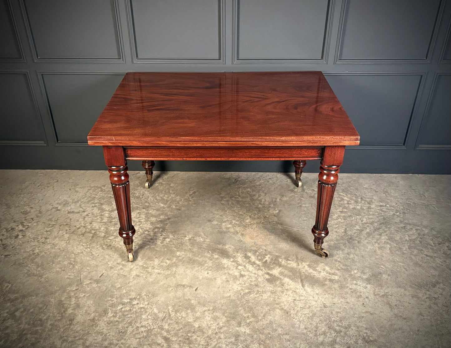 Rare William IV Mahogany Extending Dining Table