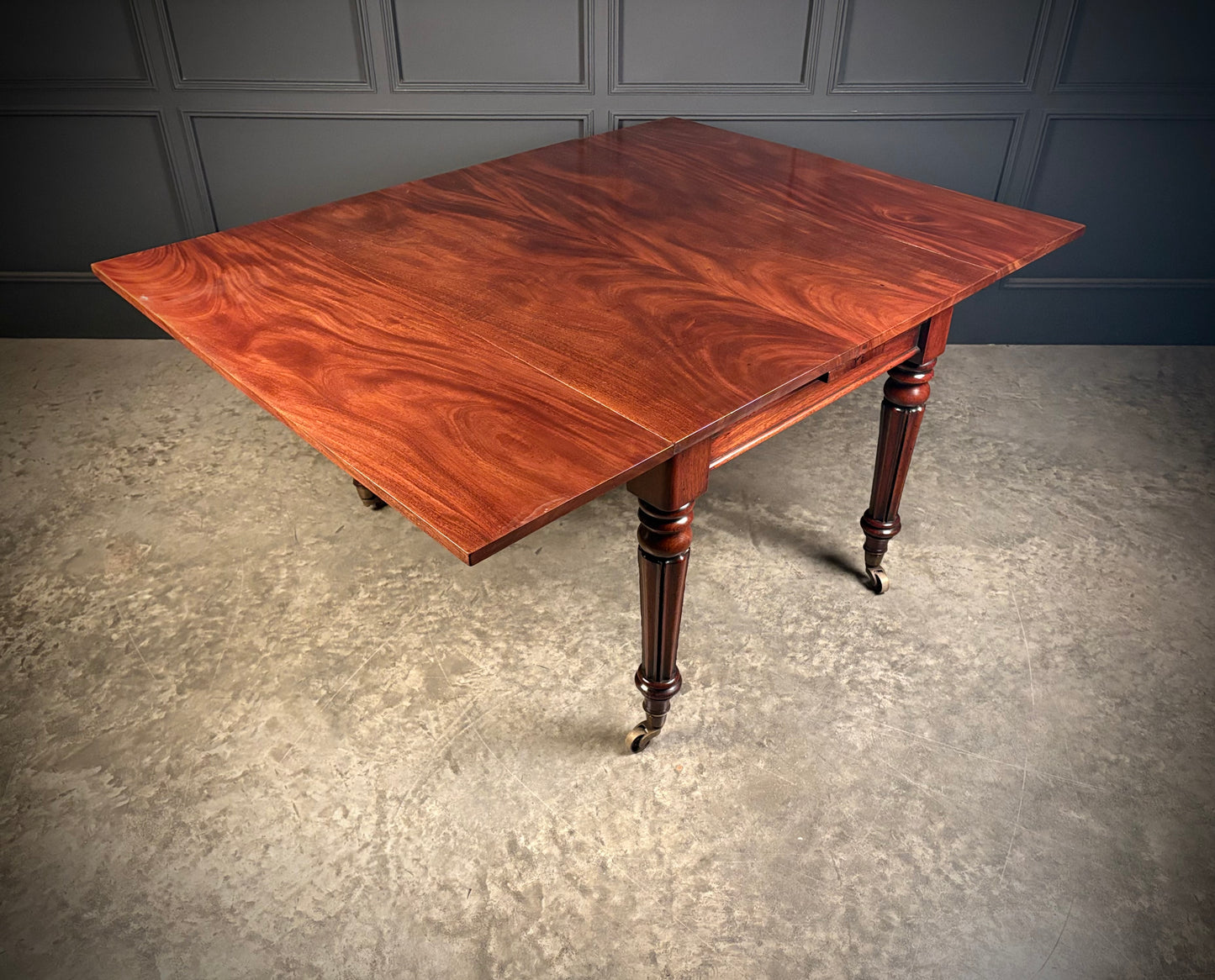 Rare William IV Mahogany Extending Dining Table