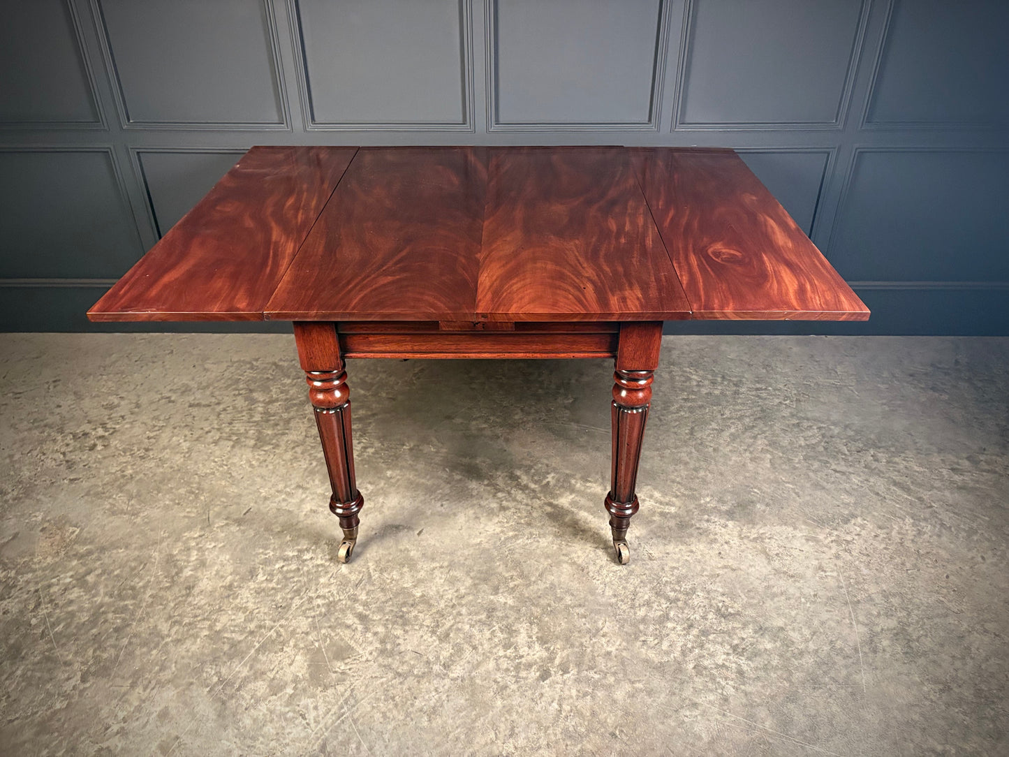 Rare William IV Mahogany Extending Dining Table