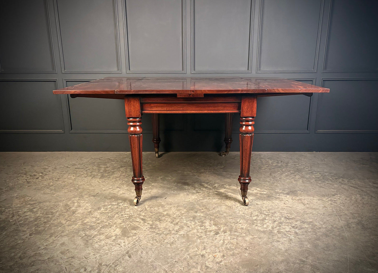 Rare William IV Mahogany Extending Dining Table