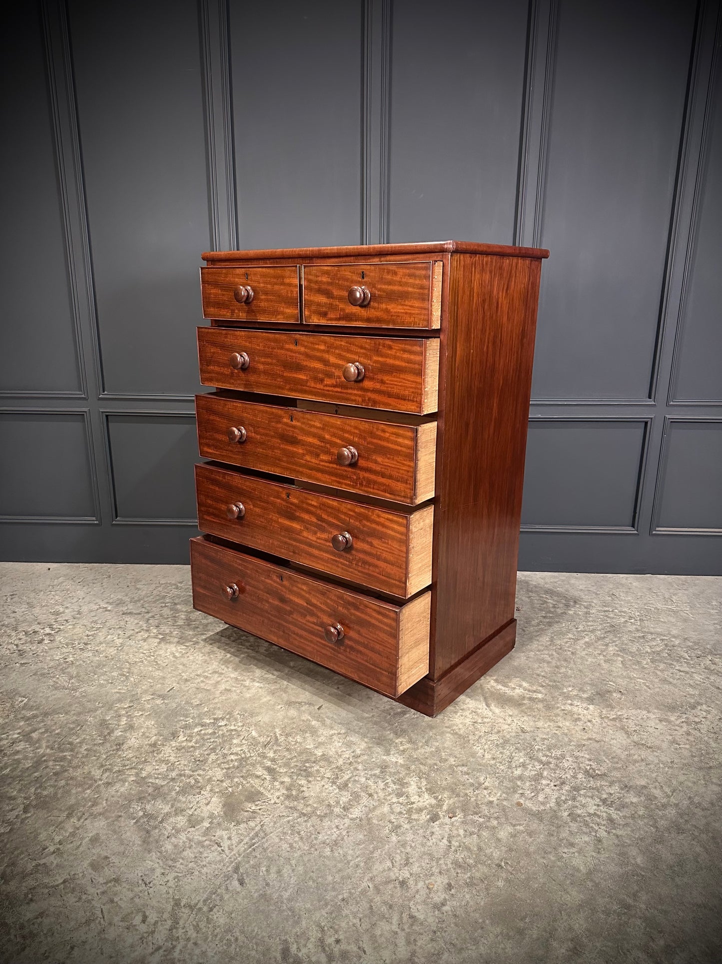 Victorian Mahogany Chest of Drawers