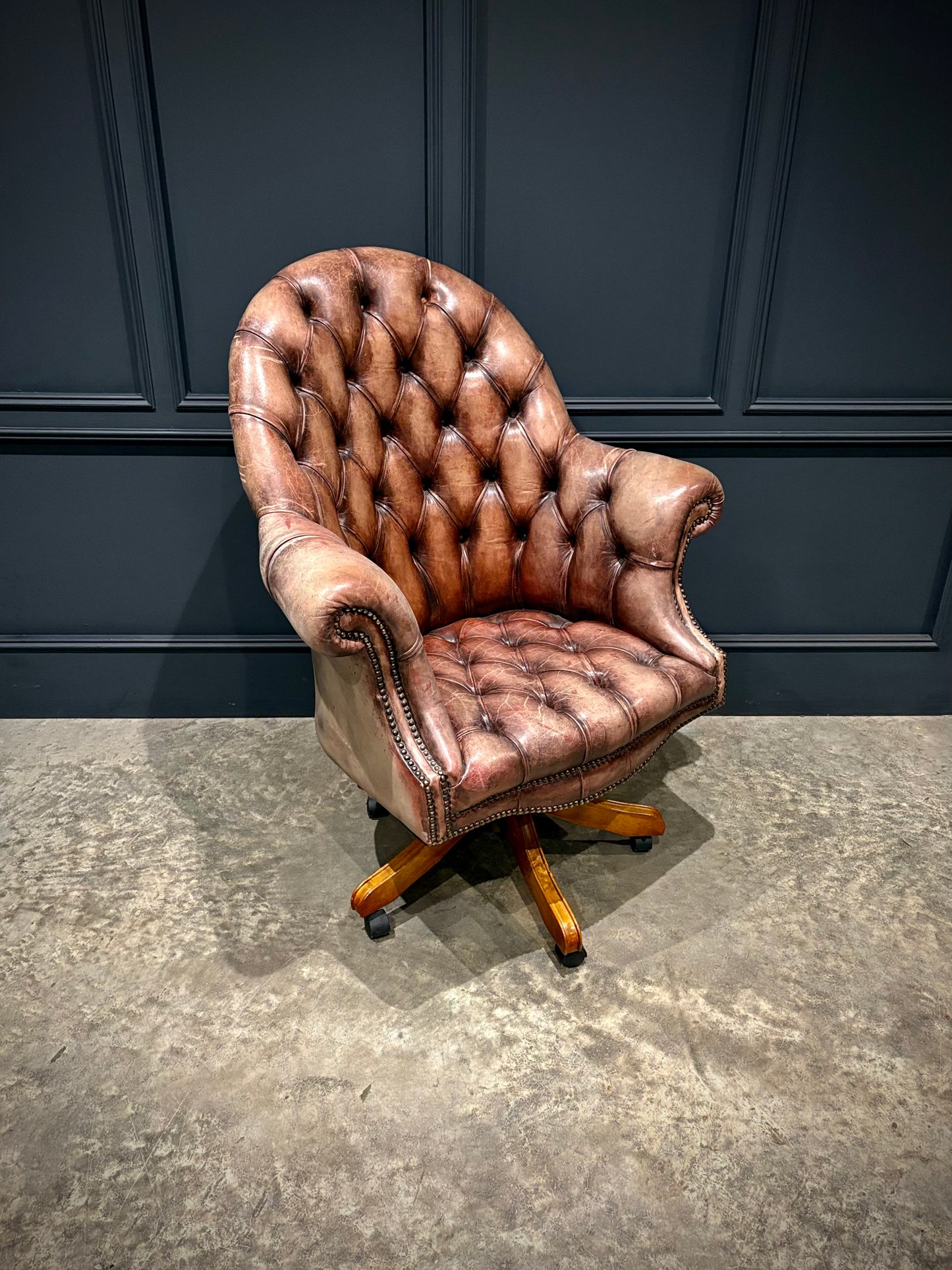 Buttoned Leather Swivel Desk Chair