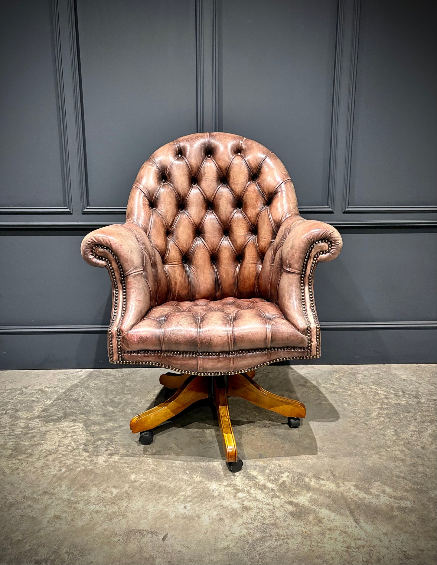 Buttoned Leather Swivel Desk Chair