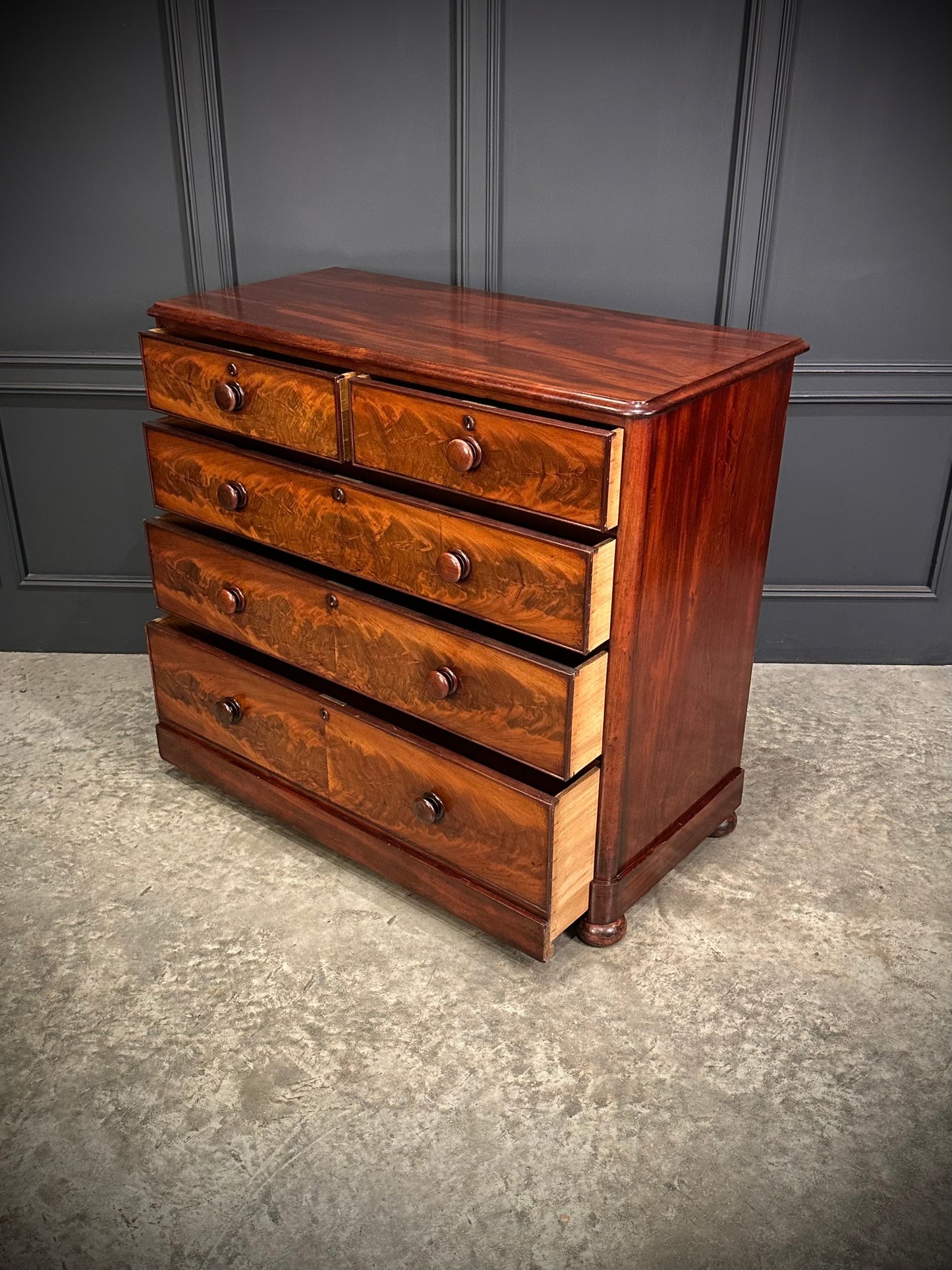 Victorian Mahogany Chest of Drawers