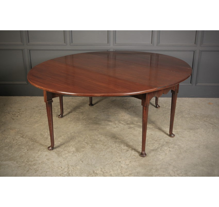 Large Georgian Mahogany Drop Leaf Dining Table