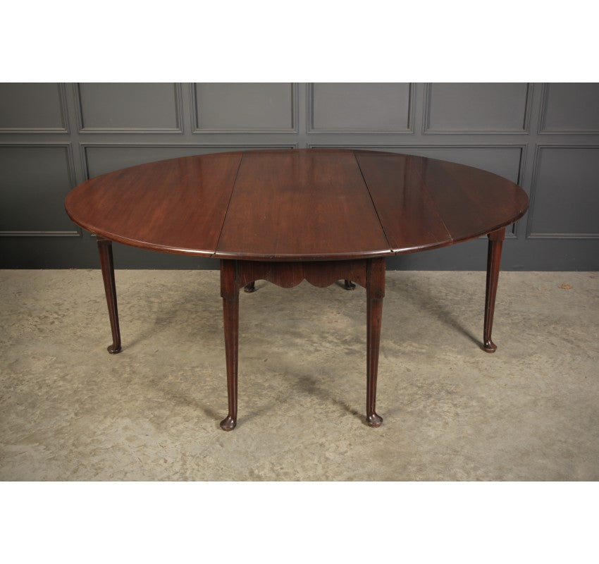 Large Georgian Mahogany Drop Leaf Dining Table