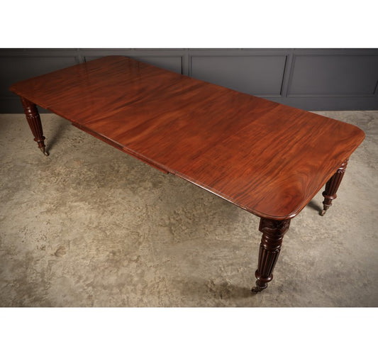 Large Mahogany Extending Dining Table (9ft3")