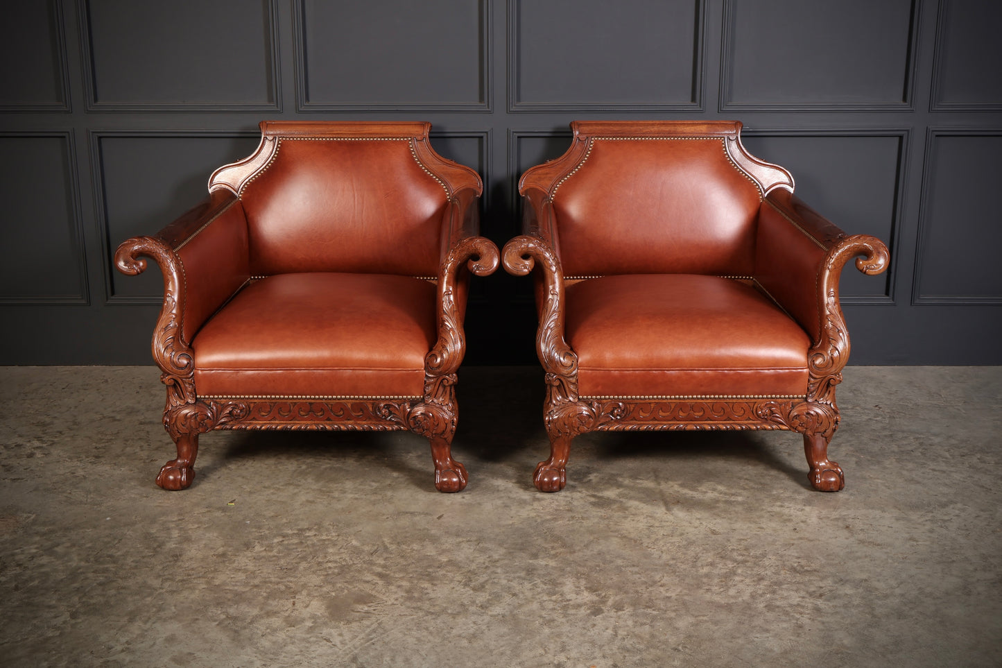 Magnificent Quality Mahogany & Leather Suite