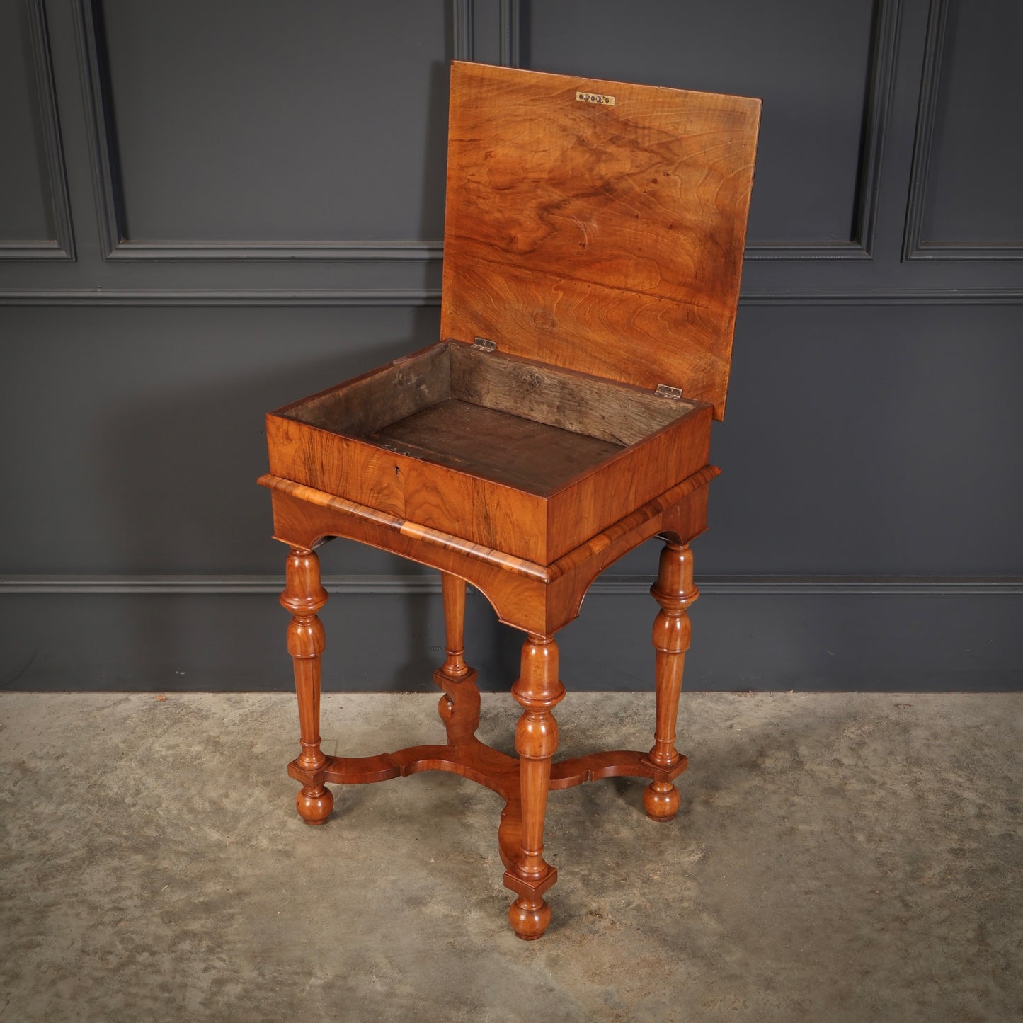 Oyster Walnut Box On Stand
