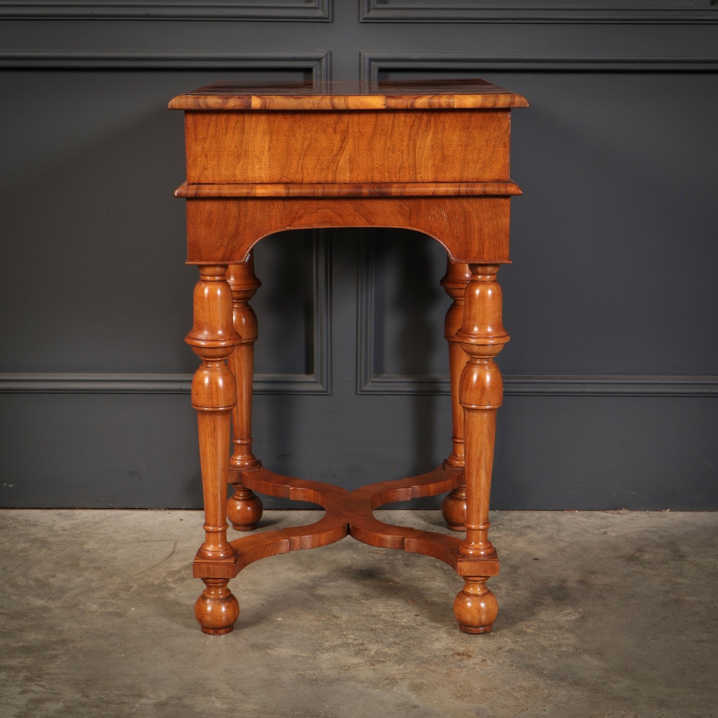 Oyster Walnut Box On Stand