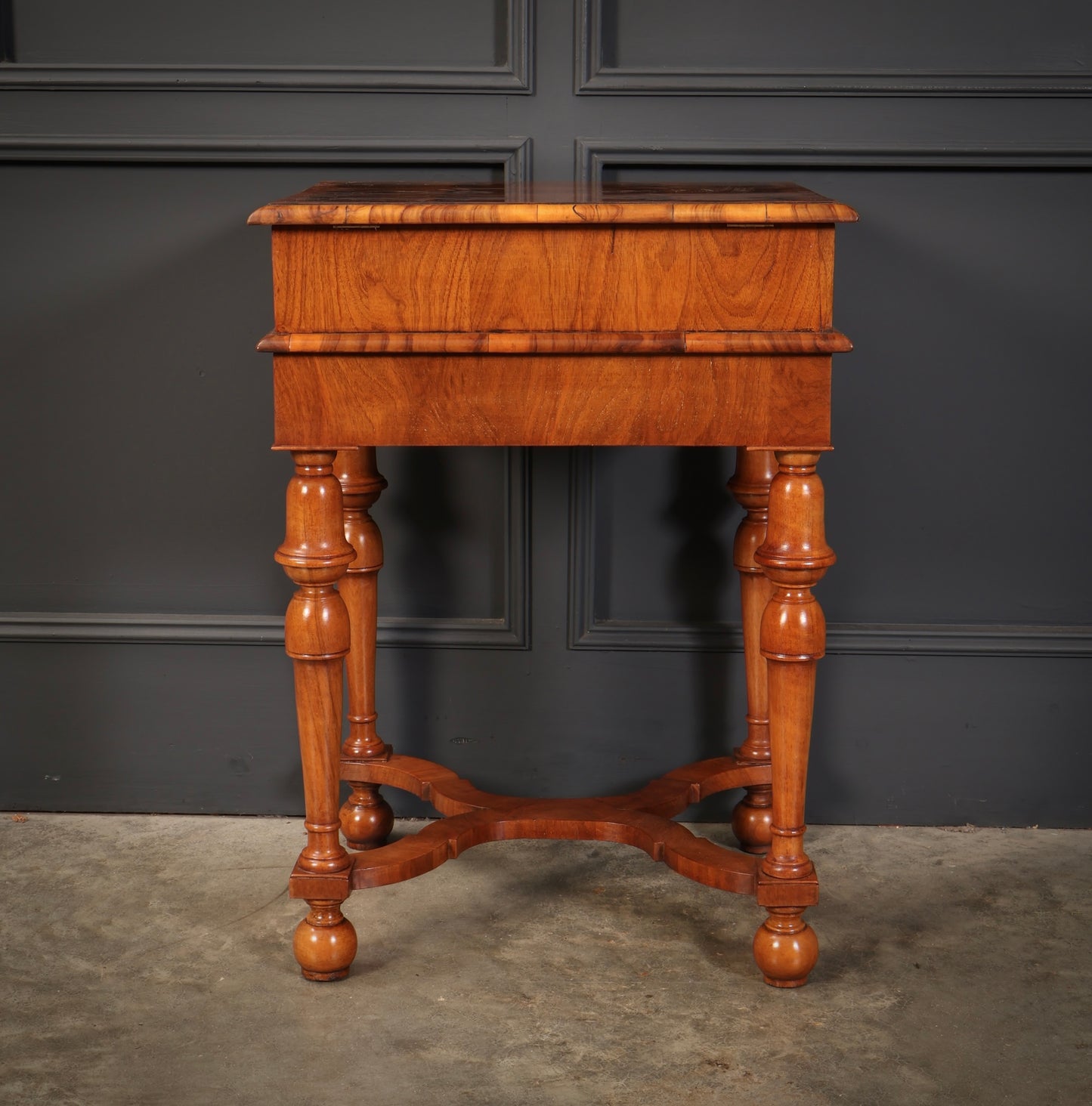 Oyster Walnut Box On Stand