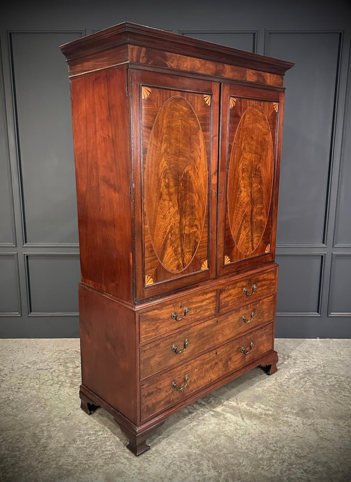 Georgian Inlaid Mahogany Gentlemans Wardrobe