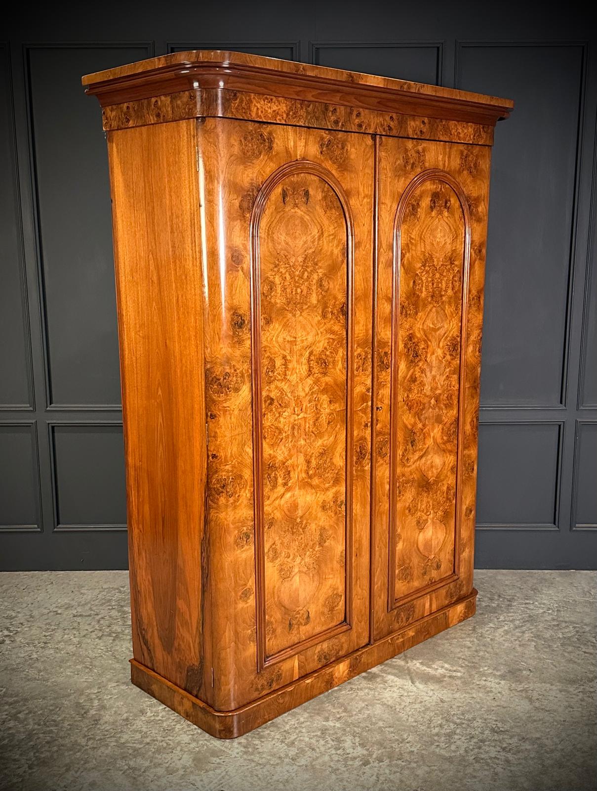 Superb Victorian Figured Walnut Wardrobe