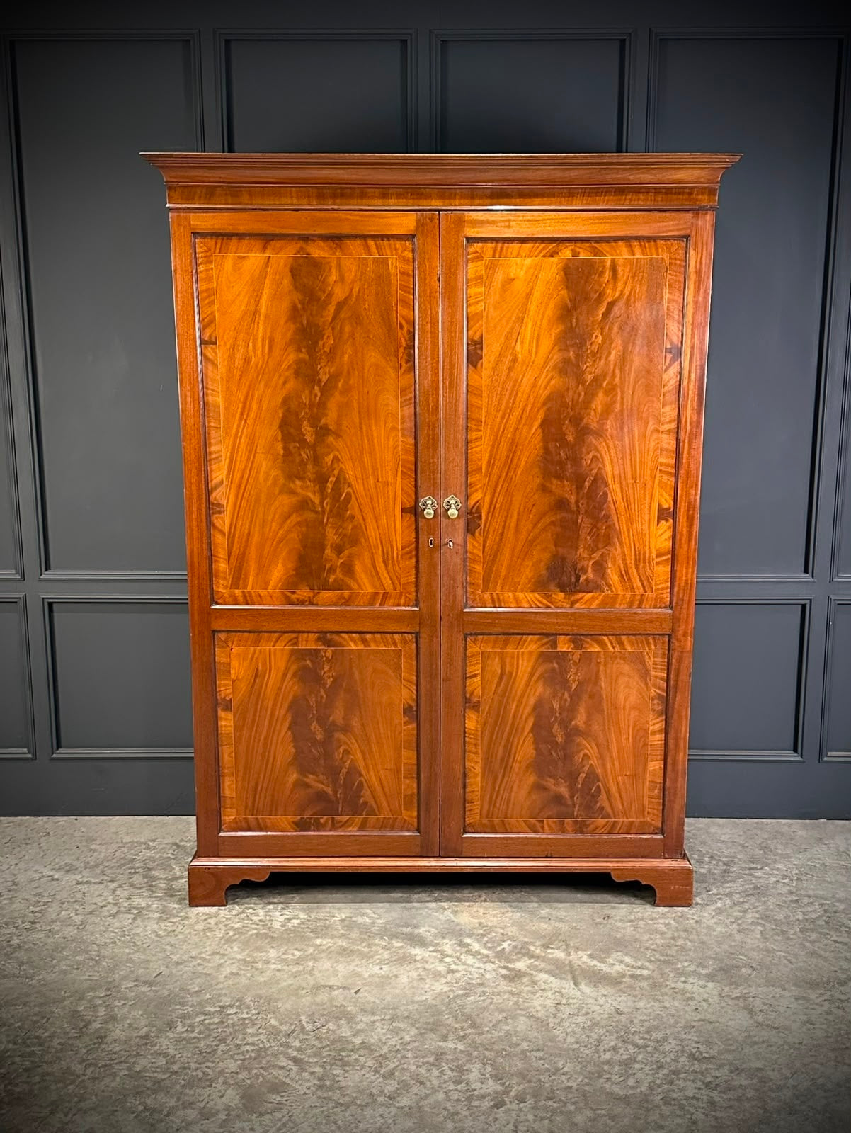 Georgian Style Mahogany Wardrobe