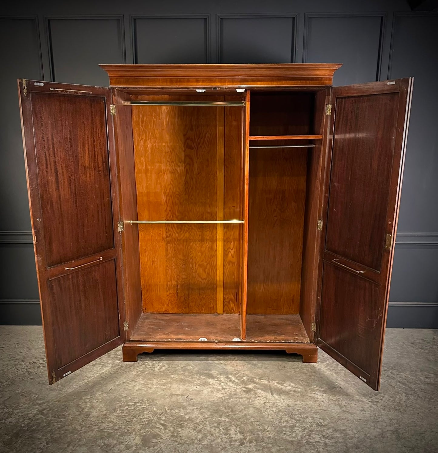Georgian Style Mahogany Wardrobe