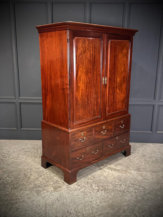 Georgian Mahogany Gentlemans Wardrobe
