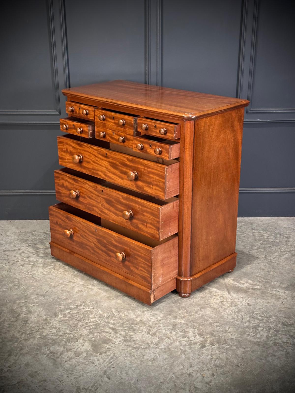 Victorian Mahogany Chest of Drawers