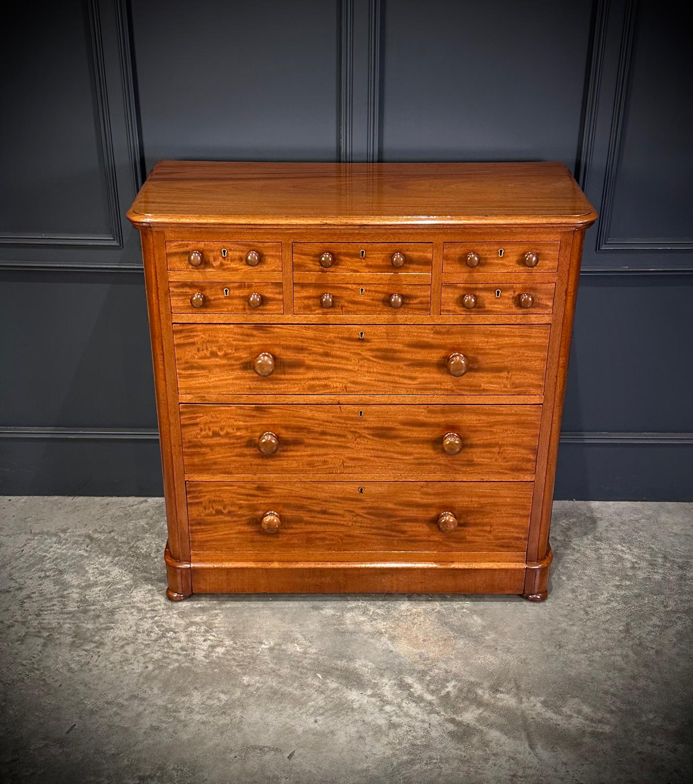 Victorian Mahogany Chest of Drawers