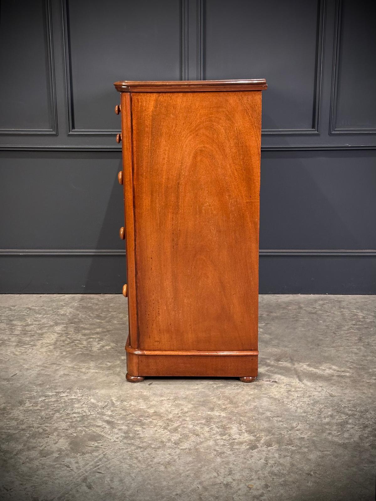Victorian Mahogany Chest of Drawers