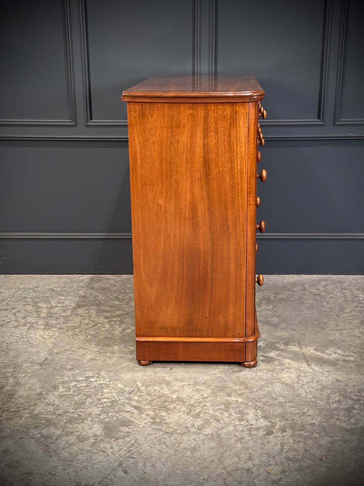 Victorian Mahogany Chest of Drawers