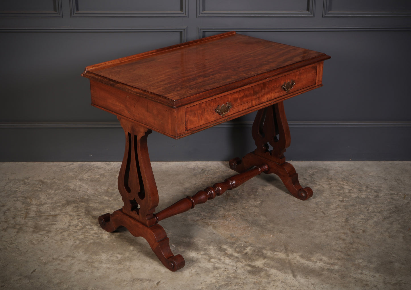 Quality Victorian Mahogany Side Table